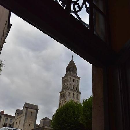 T2 Parfaitement Situe Au Pied De La Cathedrale Apartamento Périgueux Exterior foto