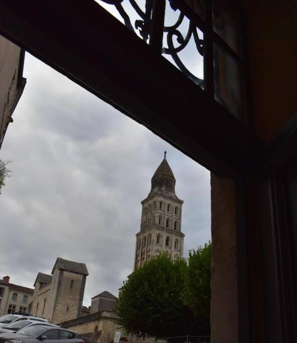T2 Parfaitement Situe Au Pied De La Cathedrale Apartamento Périgueux Exterior foto