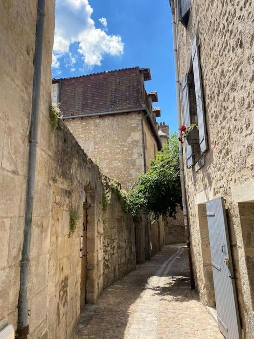 T2 Parfaitement Situe Au Pied De La Cathedrale Apartamento Périgueux Exterior foto